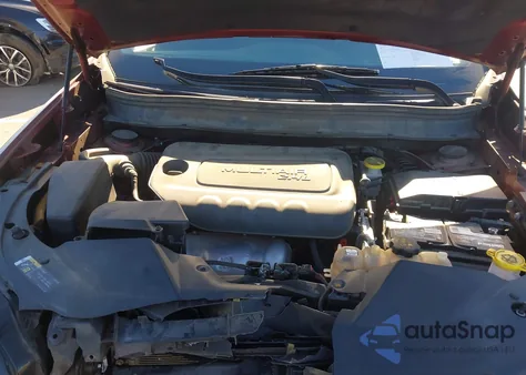 2019 Jeep Cherokee Latitude Fwd z USA, uszkodzony, nr VIN 1C4PJLCB9KD266638